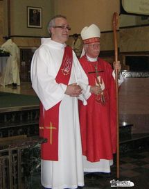 Le nouveau diacre, l`abbé  Guy Bossé, est présenté à l`assistance par Mgr Martin Veillette, évêque de Trois-Rivières