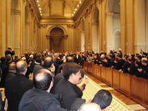 Entrée du Saint-Père dans la Salle des bénédictions au Vatican