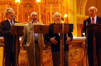 Les abbés Léonce Gosselin, Roger Fortin, Paul Côté et Roger Bédard Les abbés Léonce Gosselin, Roger Fortin, Paul Côté et Roger Bédard